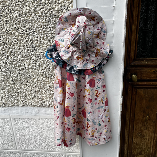Robe Louison rose avec son chapeau assorti T74-90